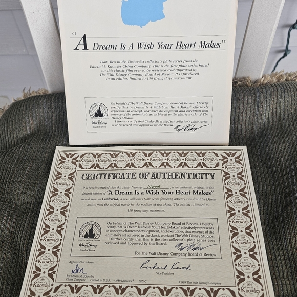 CINDERELLA PLATE WITH BOX AND CERTIFICATE - Picture 3 of 4